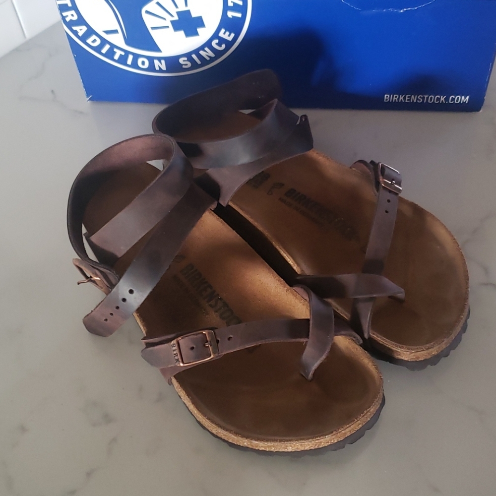 Yara birkenstocks size 38